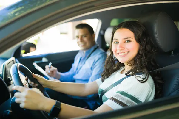 Top Driving School in Yardley Wood – Pass2Success