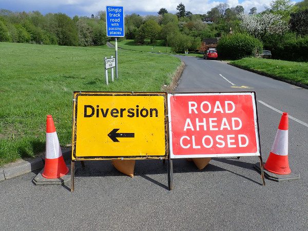 Safe Driving Through Detours and Construction Zones in UK
